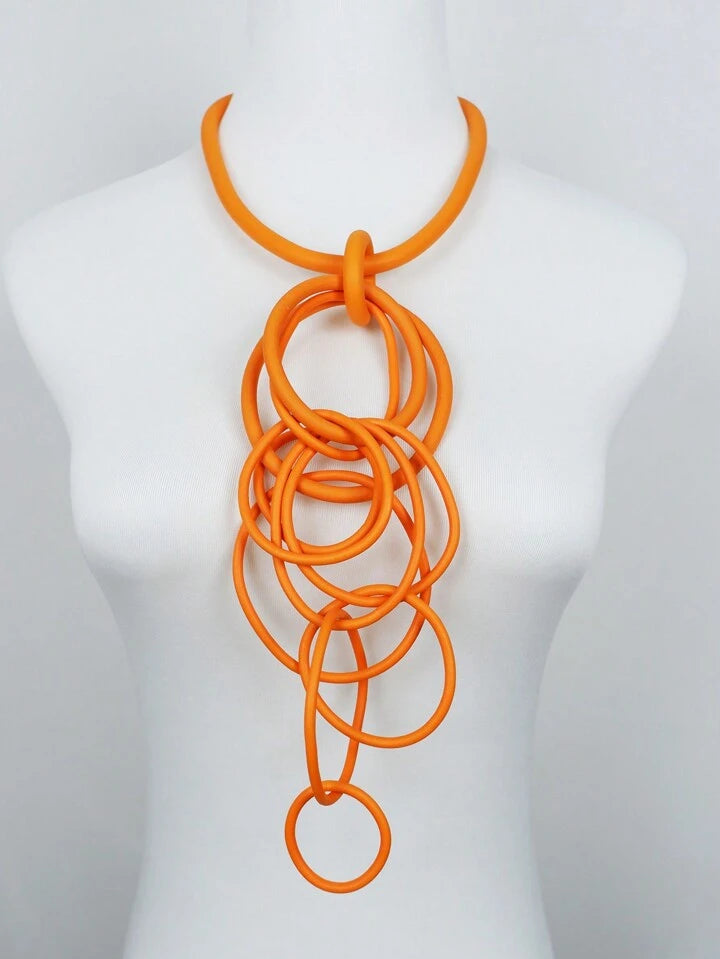 Collier orange en caoutchouc