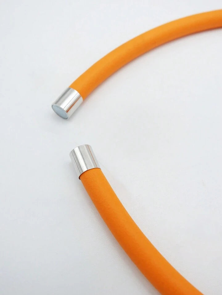 Collier orange en caoutchouc